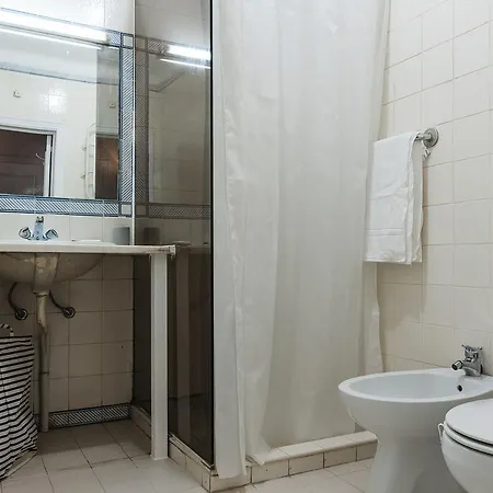 Chique And Spacious Flat In Apartment