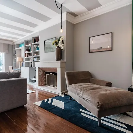 Chique And Spacious Flat In Cascais