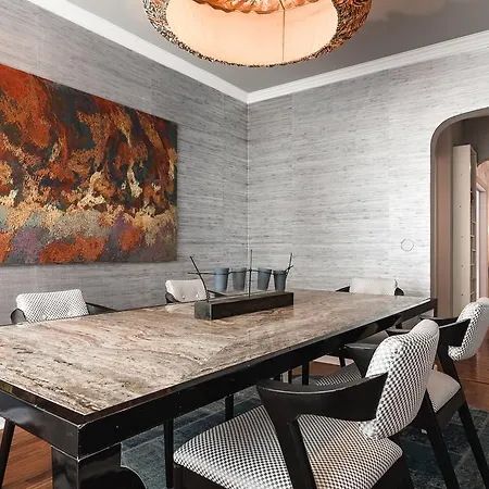 Chique And Spacious Flat In * Cascais